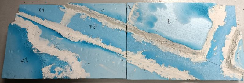 tile_both_edges_filled.jpg tile_both_edges_filled.jpg